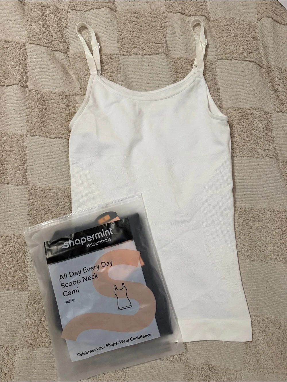 Shapermint White Scoop Neck Cami - Slim Fit Layering Tank - Picture 1 of 3